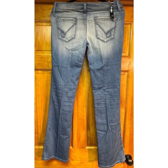 Women's Bebe boot cut Jeans NEW w/tags Light Wash SIZE 28 - Picture 2 of 8